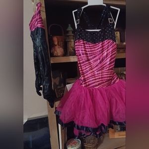 Girls pink dance outfit with tutu size 8